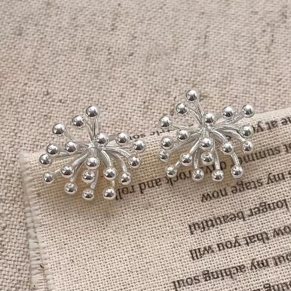 Dainty Silver Starburst Earrings – Modern Sculptural Studs